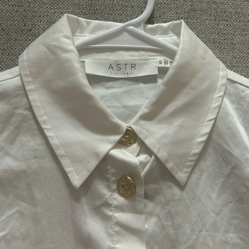 ASTR the label White Sheer Sleeve Blouse - Picture 5 of 6